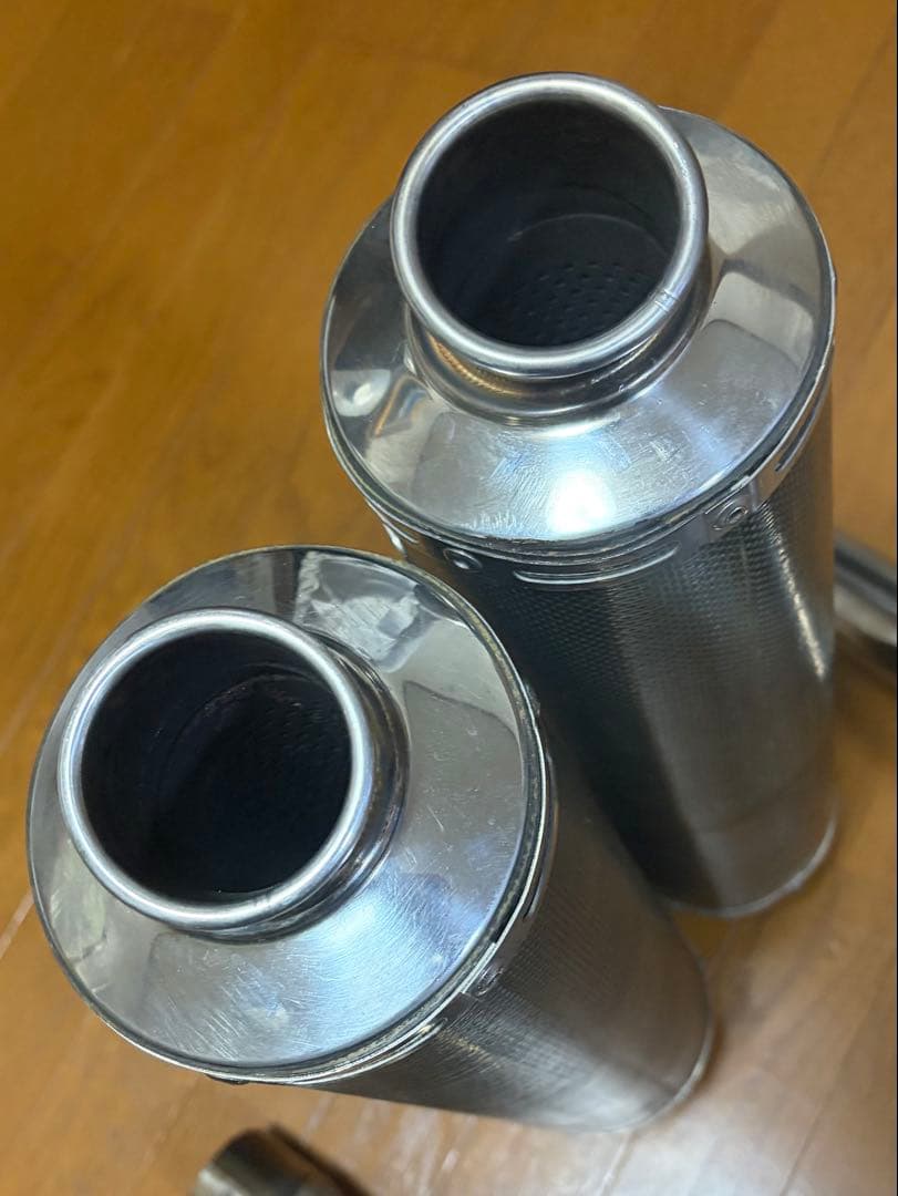 最終値下げ　オーバーレーシング　TRX850マフラー