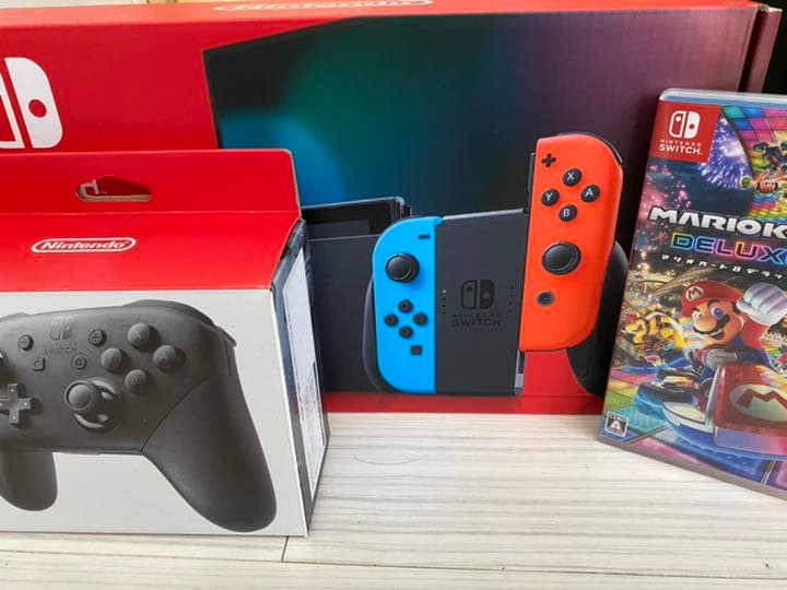 Nintendo Switch 任天堂スイッチ　中古ほぼ未使用　マリオカート8