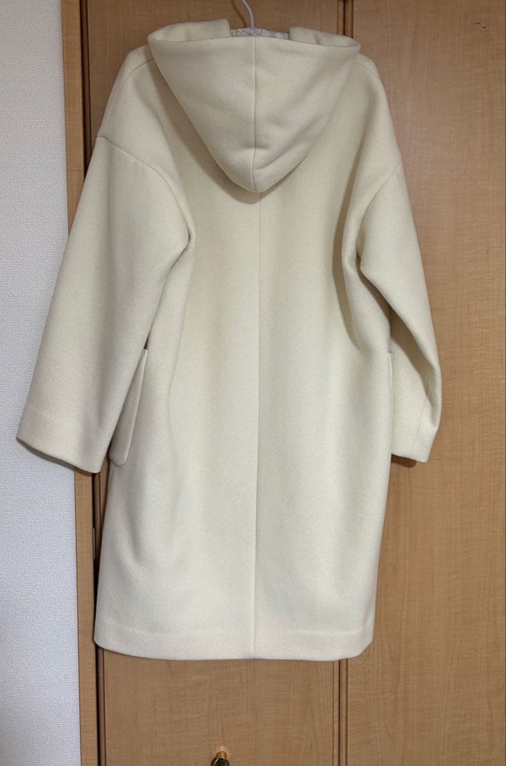 エムプルミエ　Super100's ウールフーディコート　38 オフホワイト