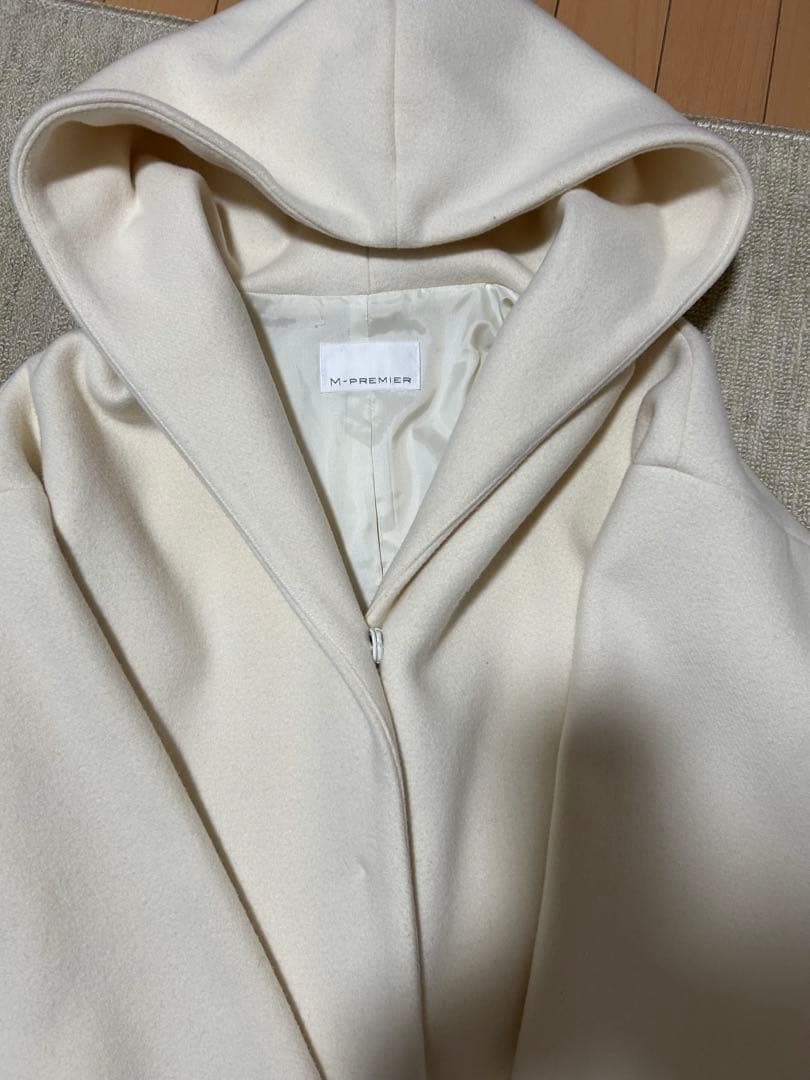 エムプルミエ　Super100's ウールフーディコート　38 オフホワイト