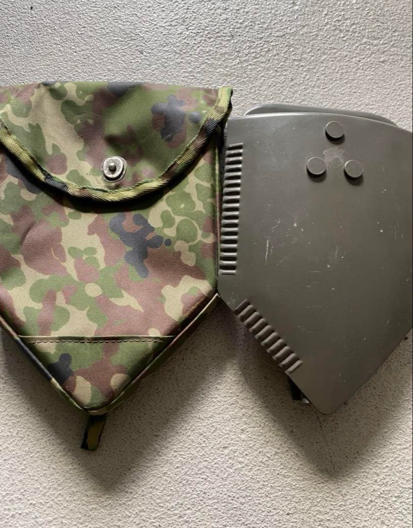 折りたたみシャベル 迷彩ポーチ付き