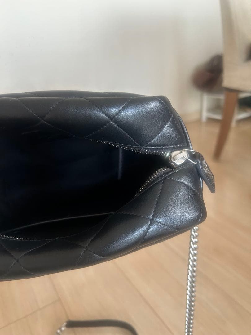 SAINT LAURENT ブラックショルダーバッグ