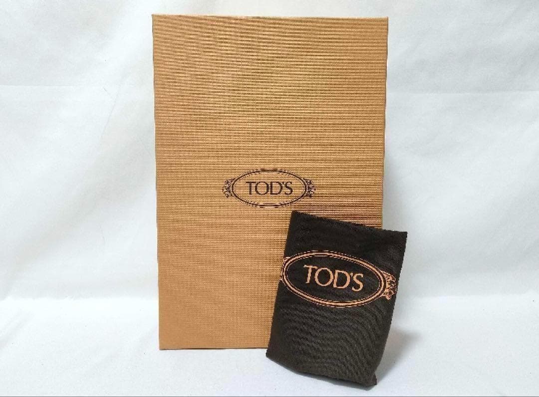 ★未使用・試着程度★トッズ　スニーカー　メタリックゴールド　パンチング　レザー