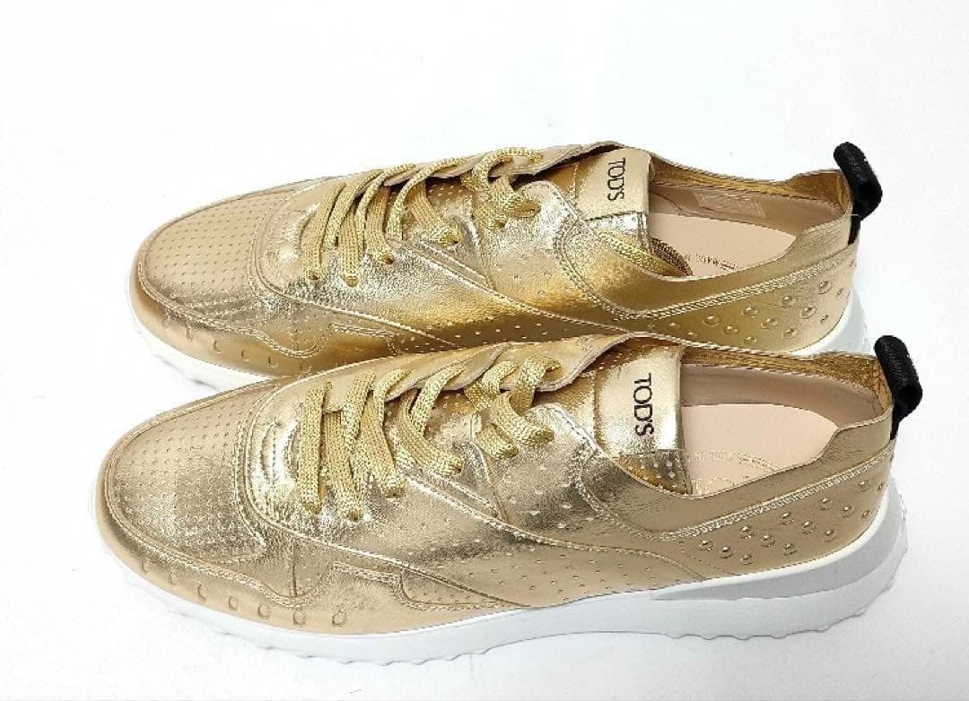 ★未使用・試着程度★トッズ　スニーカー　メタリックゴールド　パンチング　レザー