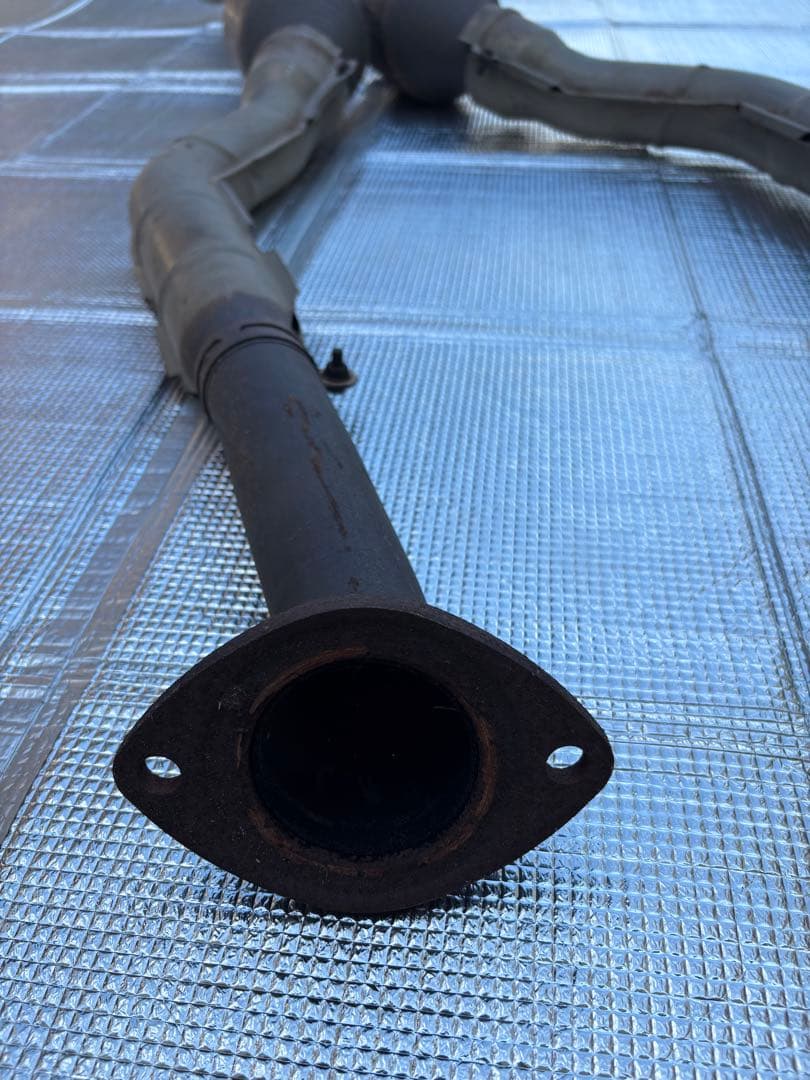 クラウンマジェスタ（200系）中間マフラー