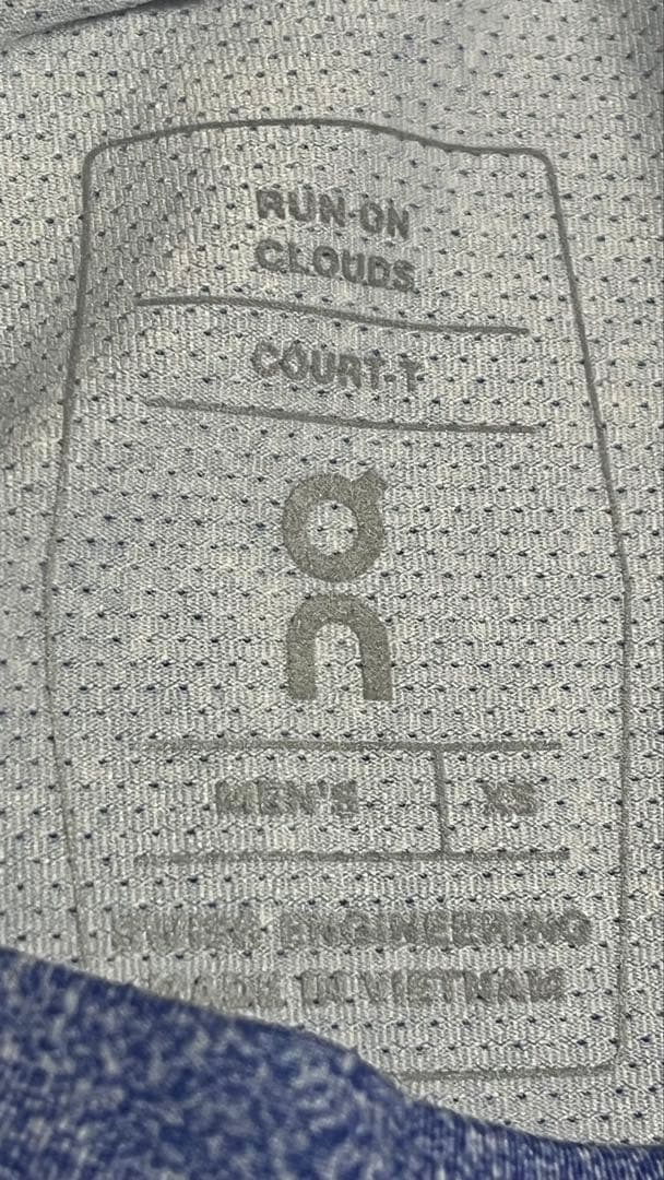 On Court-T WHITE/INDIGO used メンズXSサイズ