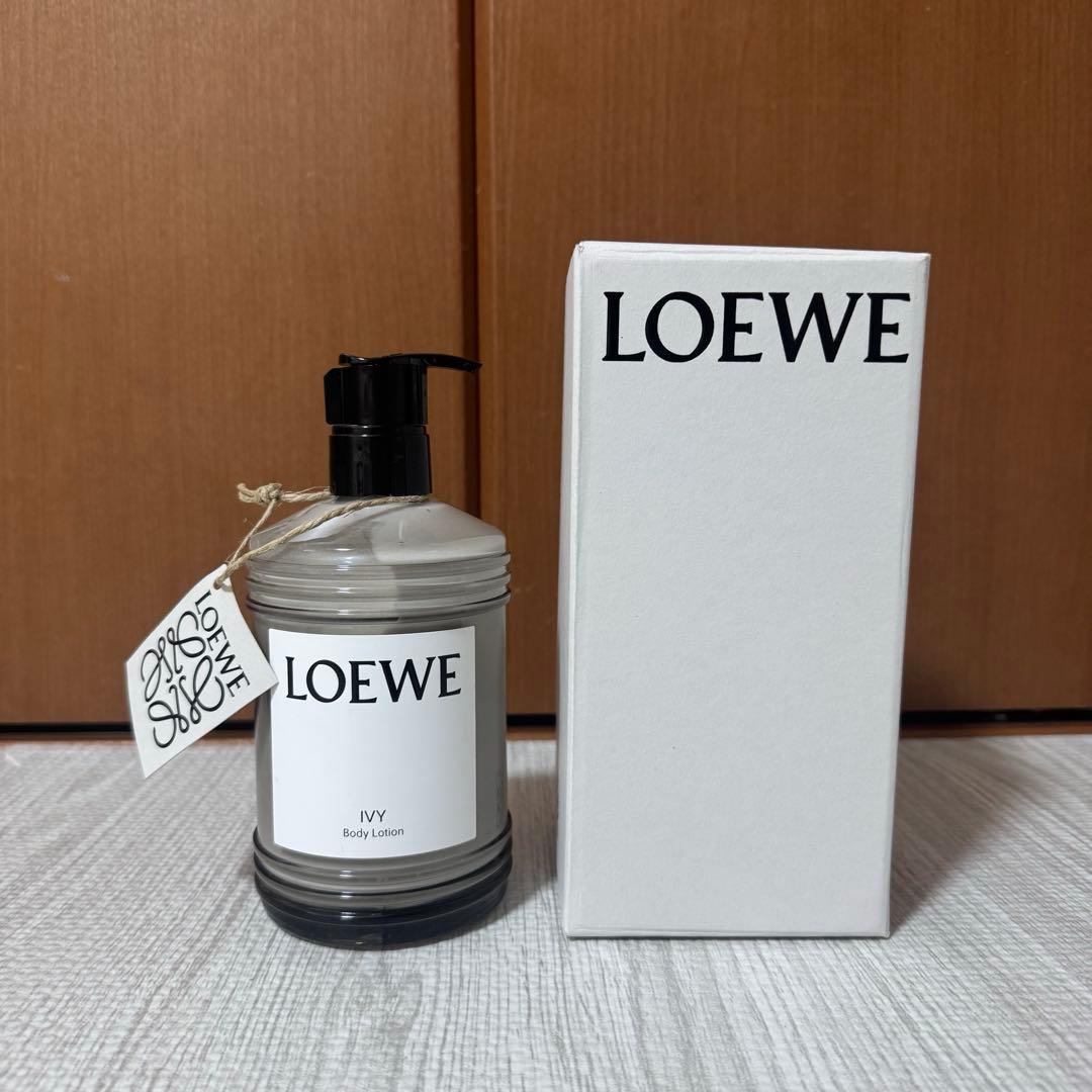 LOEWE アイビー ボディローション（360ml）