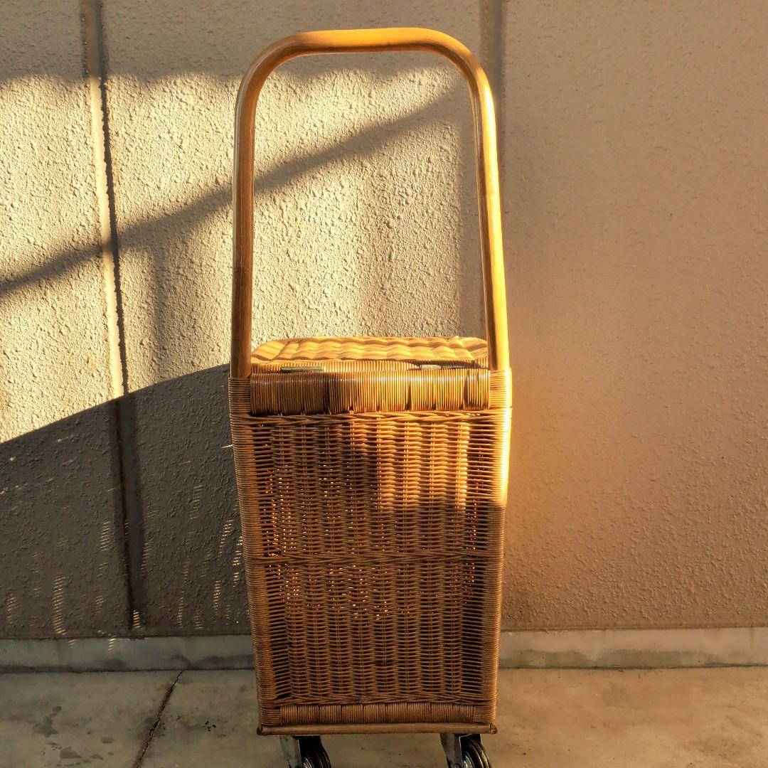 藤ラタン製キャスター付き ショッピングカート！