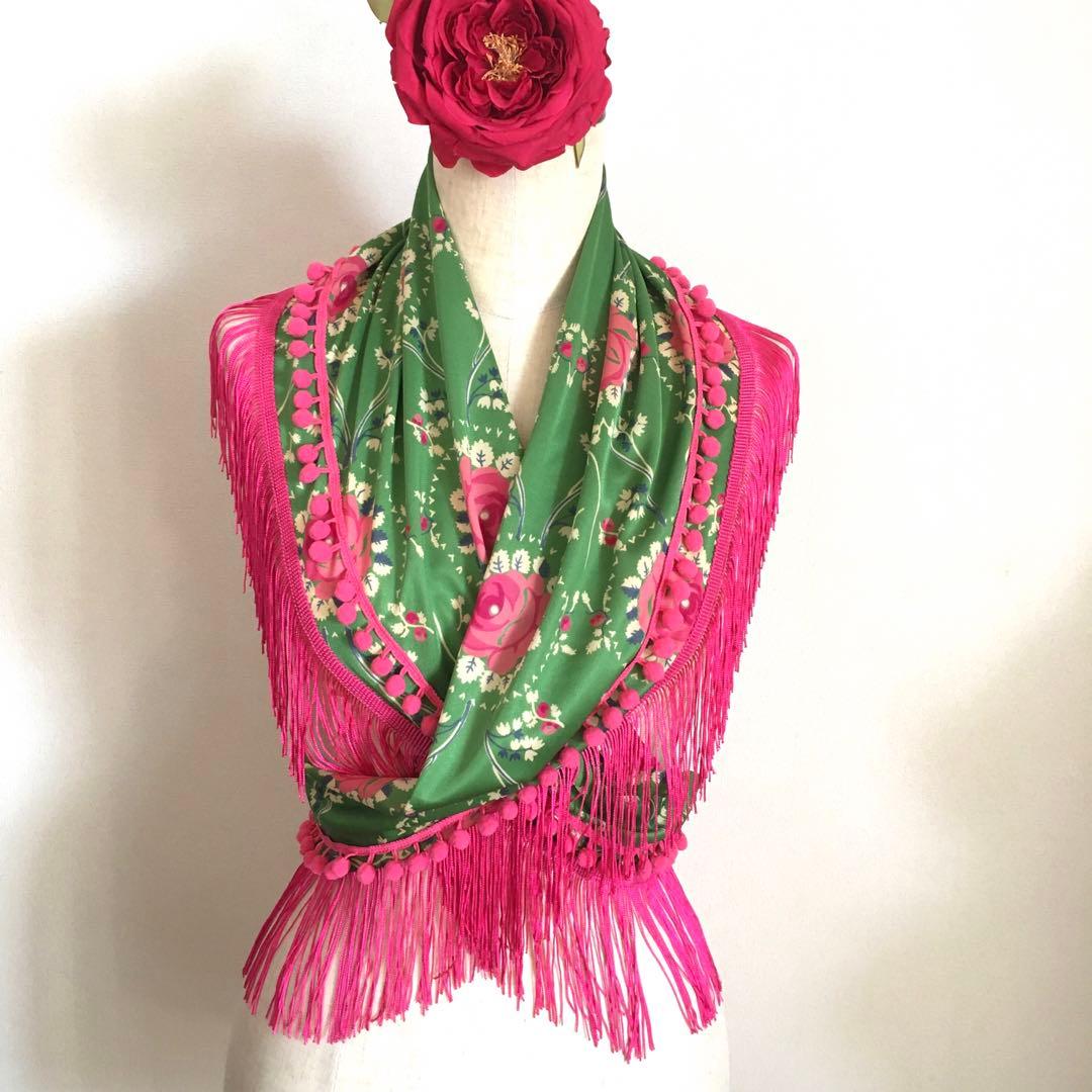 フラメンコ 衣装 エプロン ロングシージョ バラ柄 グリーン ピンクポンポン