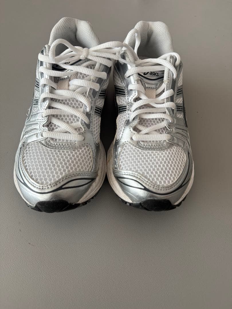 アシックス スニーカー ゲルカヤノ 厚底 靴 白シルバー