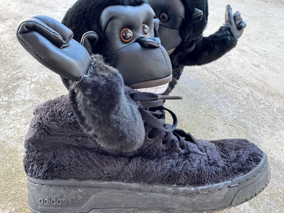 adidas ゴリラ スニーカー ブラック