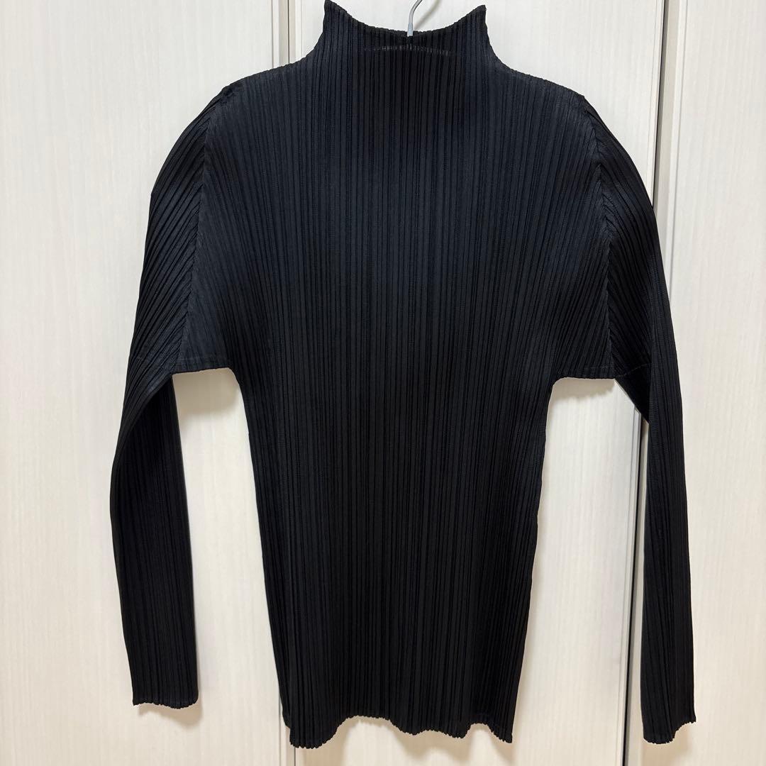 プリーツプリーズ　イッセイミヤケ ベーシック　BASICS 長袖トップス