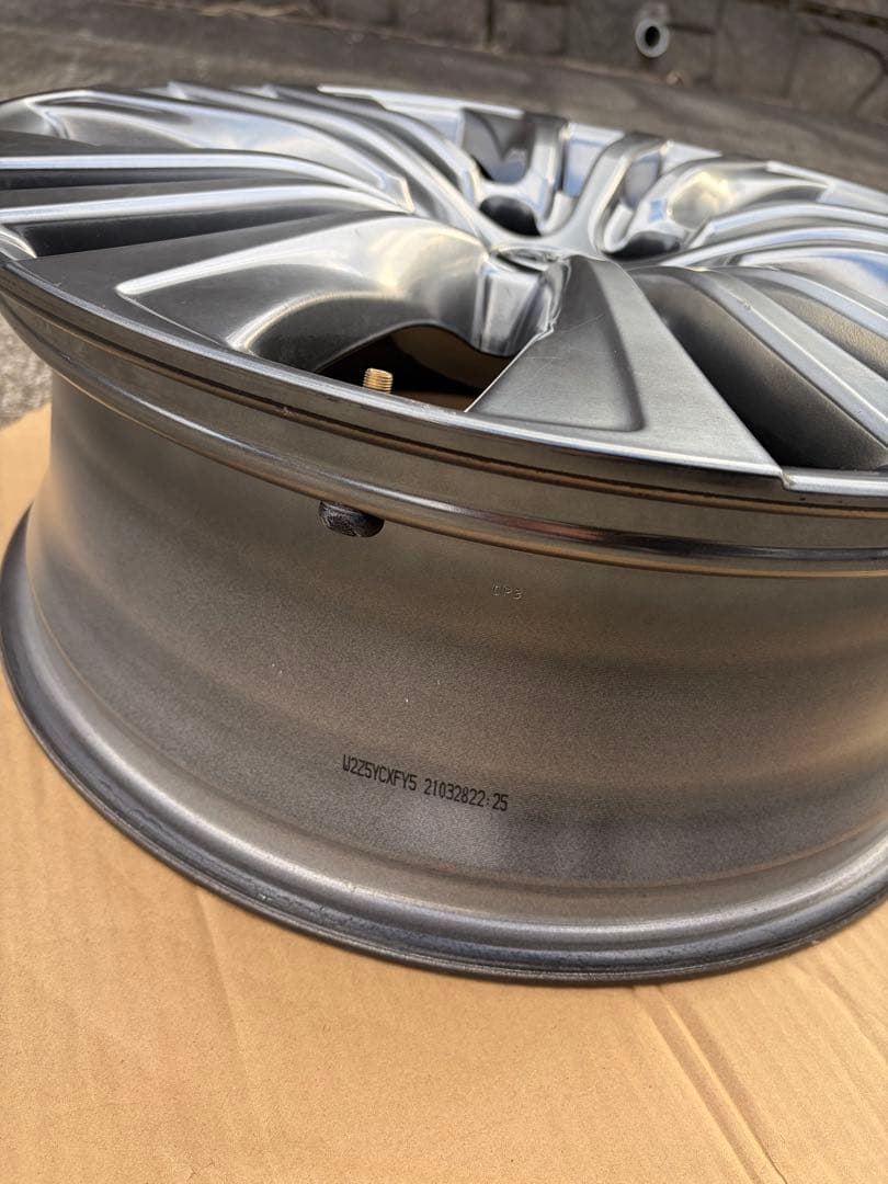 【送料無料】週休限定価格！トヨタ 19インチ 80ハリアー純正　アルミホイール