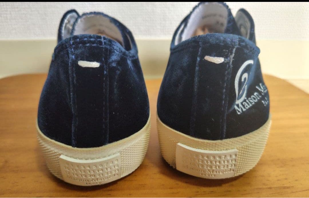 マルジェラ　ベロア足袋スニーカー