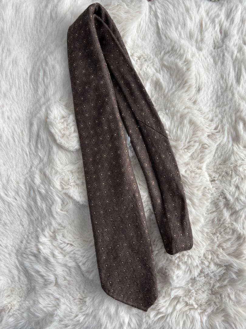 Tie your tieブラウン ウールセッテピェゲ