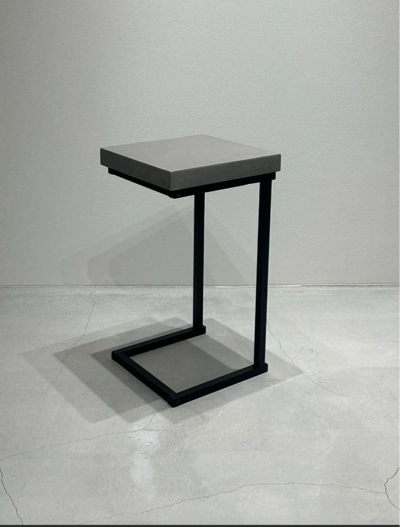 モールテックス　サイドテーブル