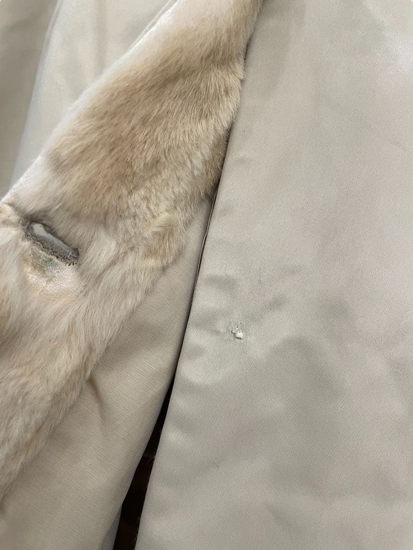 【FENDI】フェンディ　 毛皮　ナイロン　 ステンカラーコート ベージュ　40