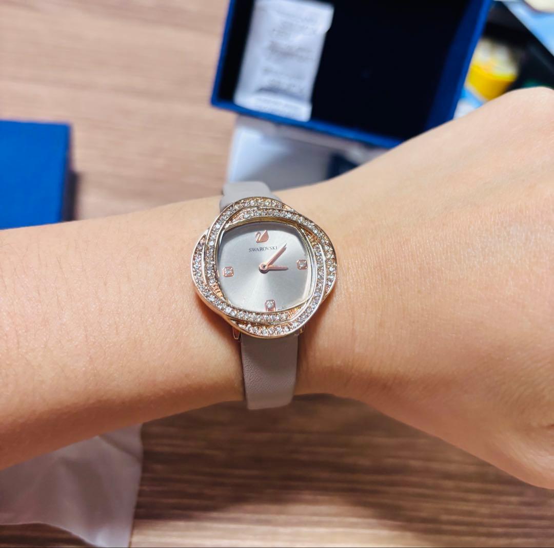 Swarovski クォーツ腕時計 ゴールド/ベージュ