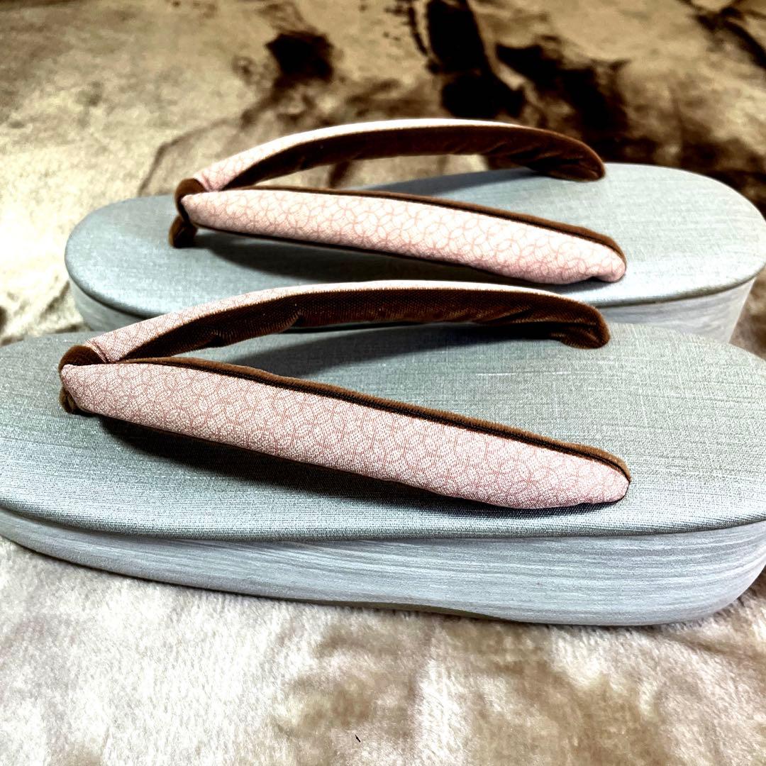 菱屋　カレンブロッソ　草履　グレー&ピンク　布地