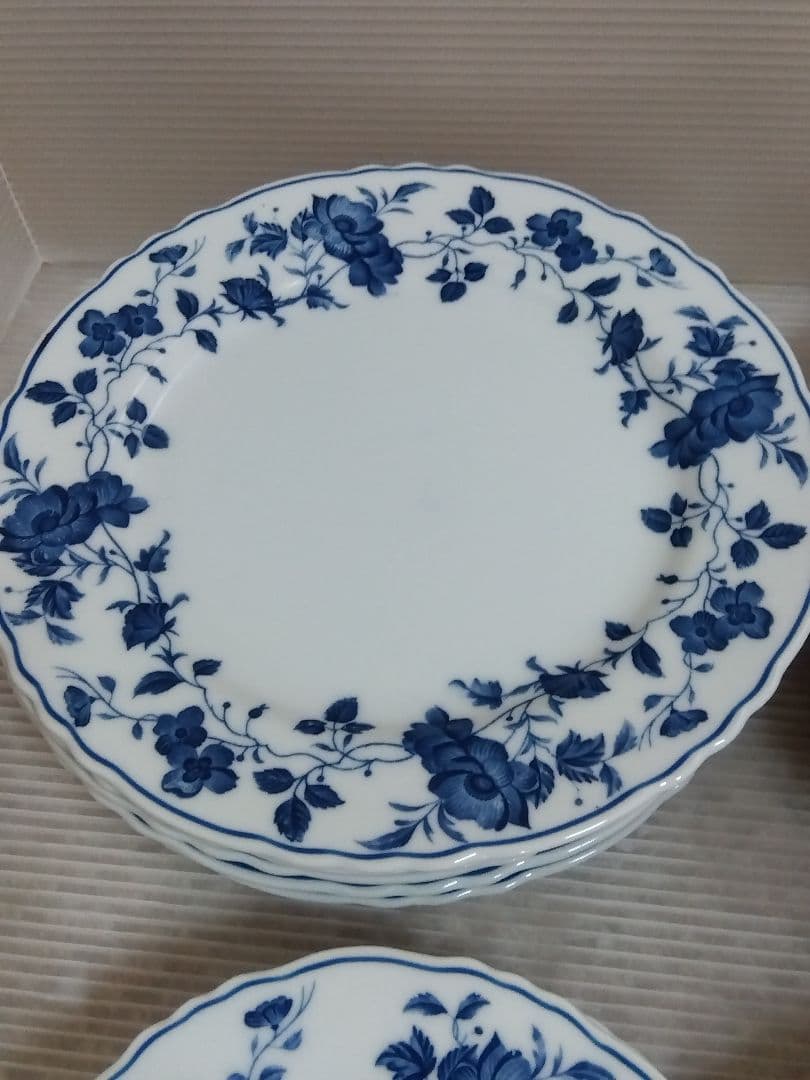 ロイヤルマイセン　カップ＆ソーサー、ボウル、プレート　36pc