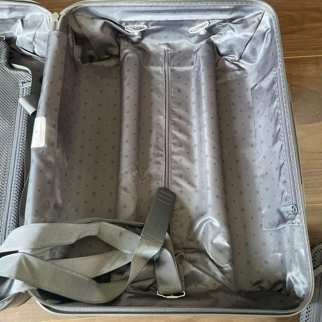 RIMOWA エッセンシャルキャビン　グレー