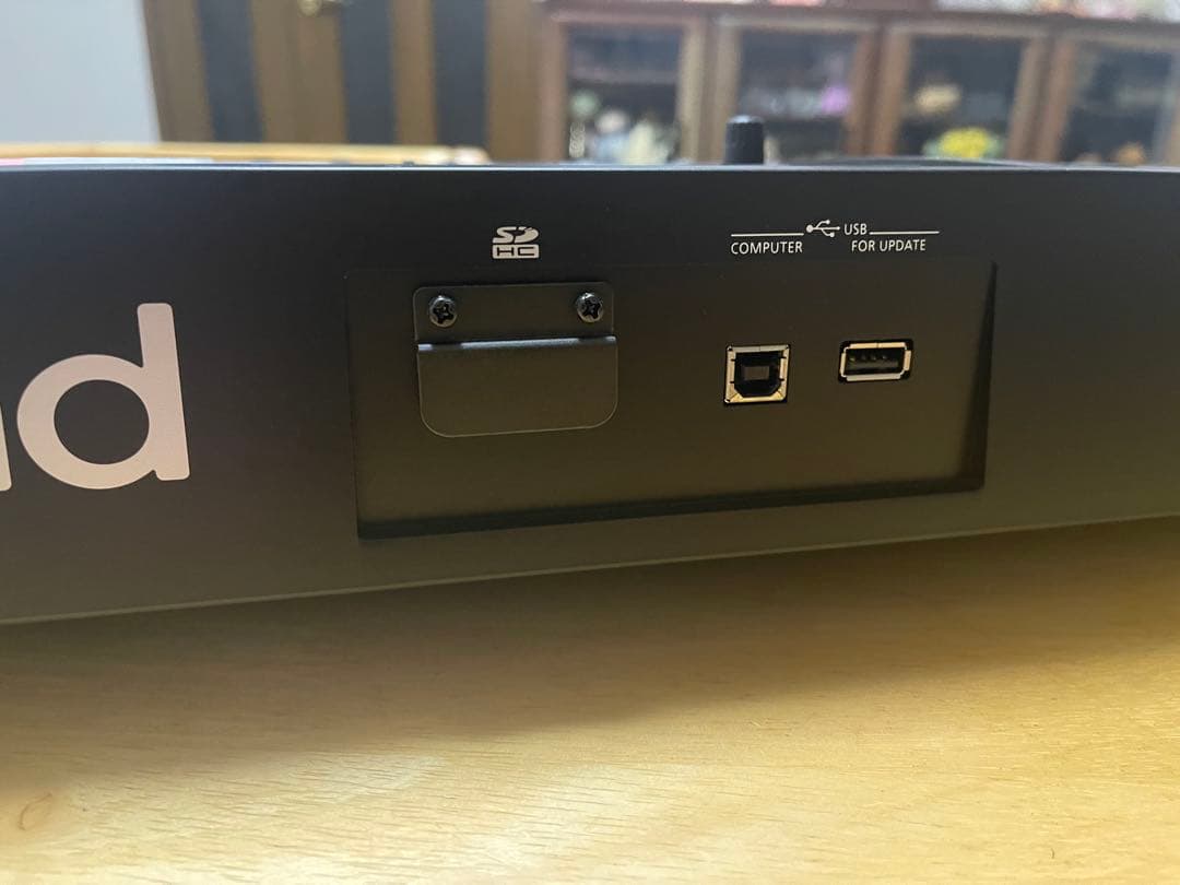 Roland FA-06【純正ソフトケース、完動美品】