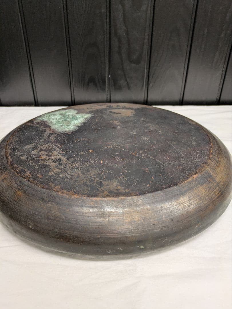 アンティーク　古い大きな銅製水盤　/　花活け 　古家具　徳利　ぐい呑