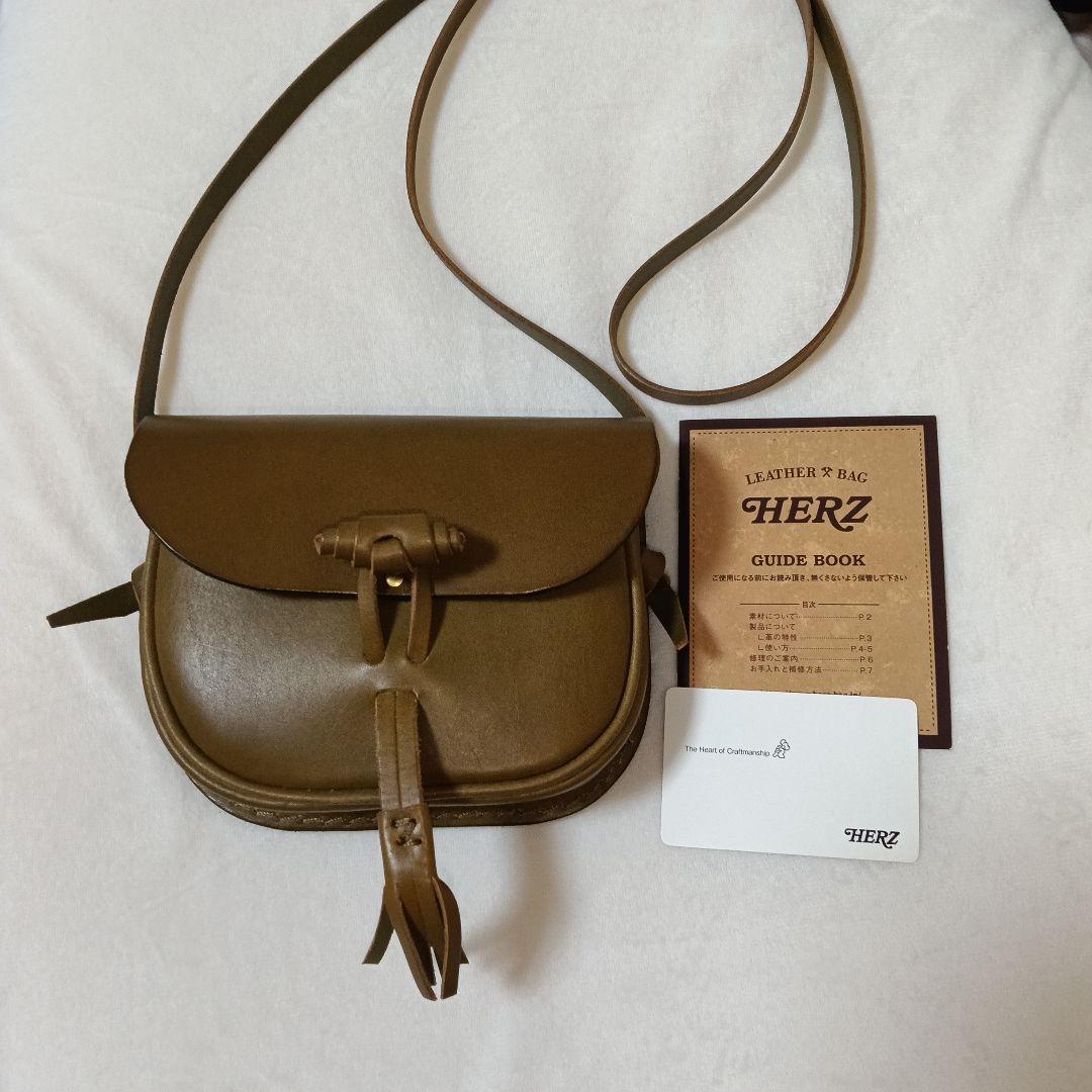 ヘルツ　タッセルポシェット