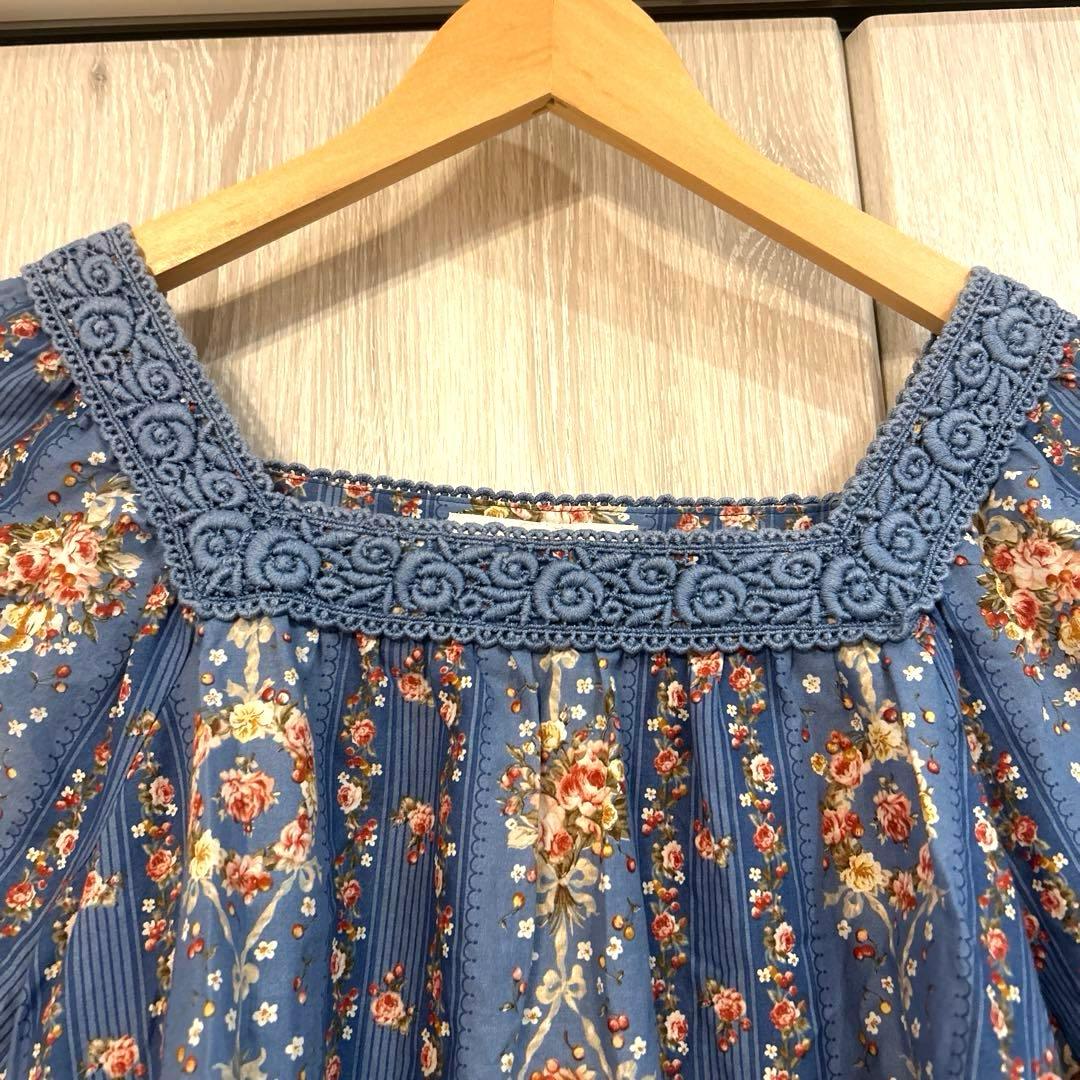 ピンクハウス チェリーローズ　ブラウス チュニック ブルー系 花柄