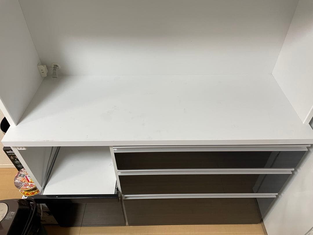 【ひだか】木製食器棚 ガラス扉付き　ブラック×ホワイト