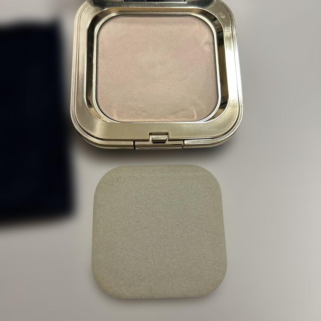 クレ・ド・ポーボーテ　プードルコンパクトエサンシエルn（フェイスパウダー）