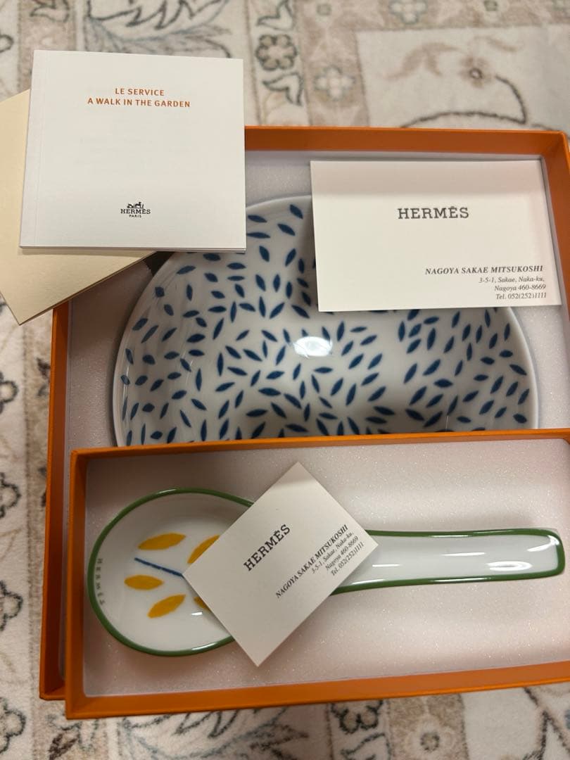 HERMES 箱付き　丼ぶりレンゲセット