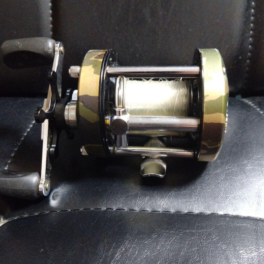 アブガルシア　Abu Garcia 6500 C3 CAMO迷彩ベイトリール