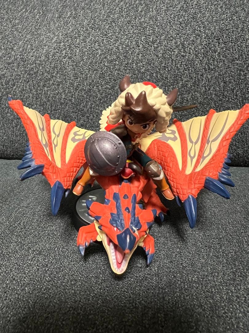 モンハンamiiboリオレイア & シュヴァル 隻眼のリオレウス&ライダー