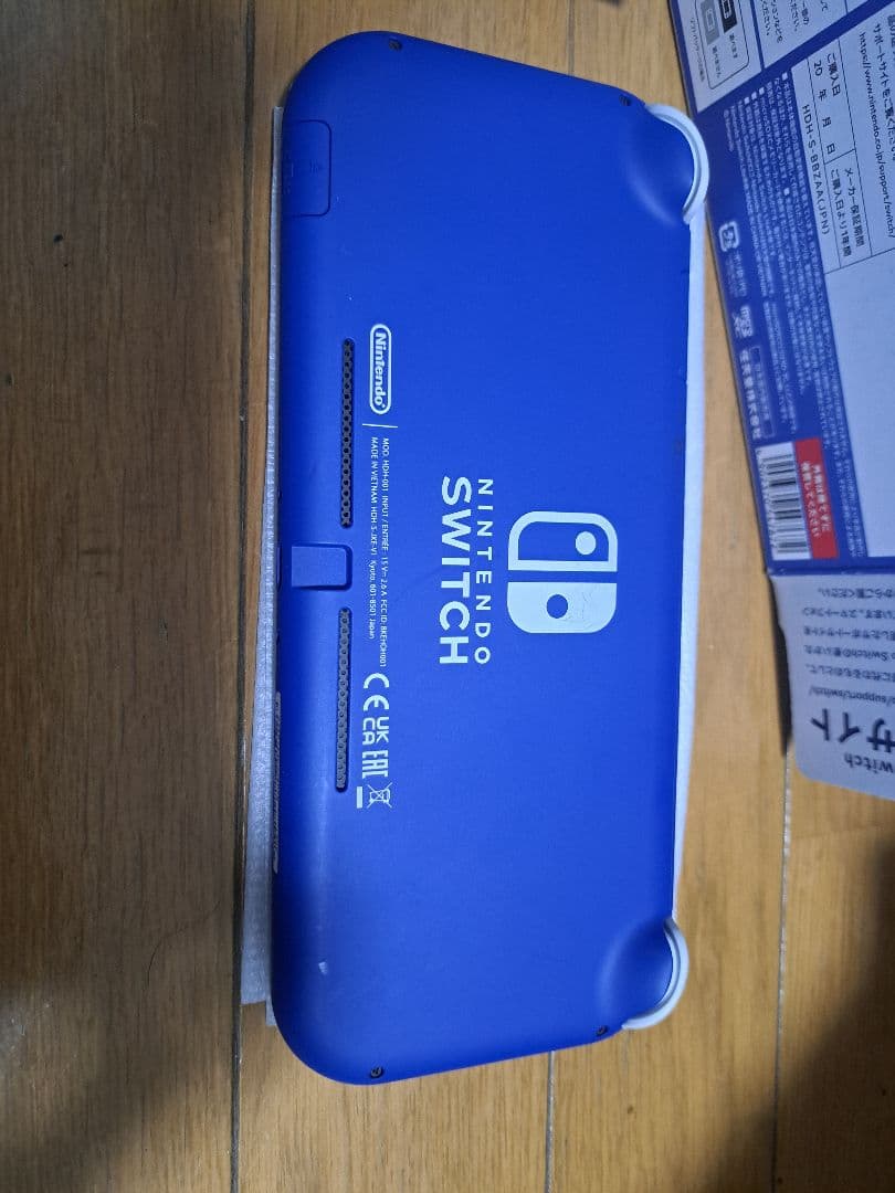 Nintendo Switch Lite 3色セット