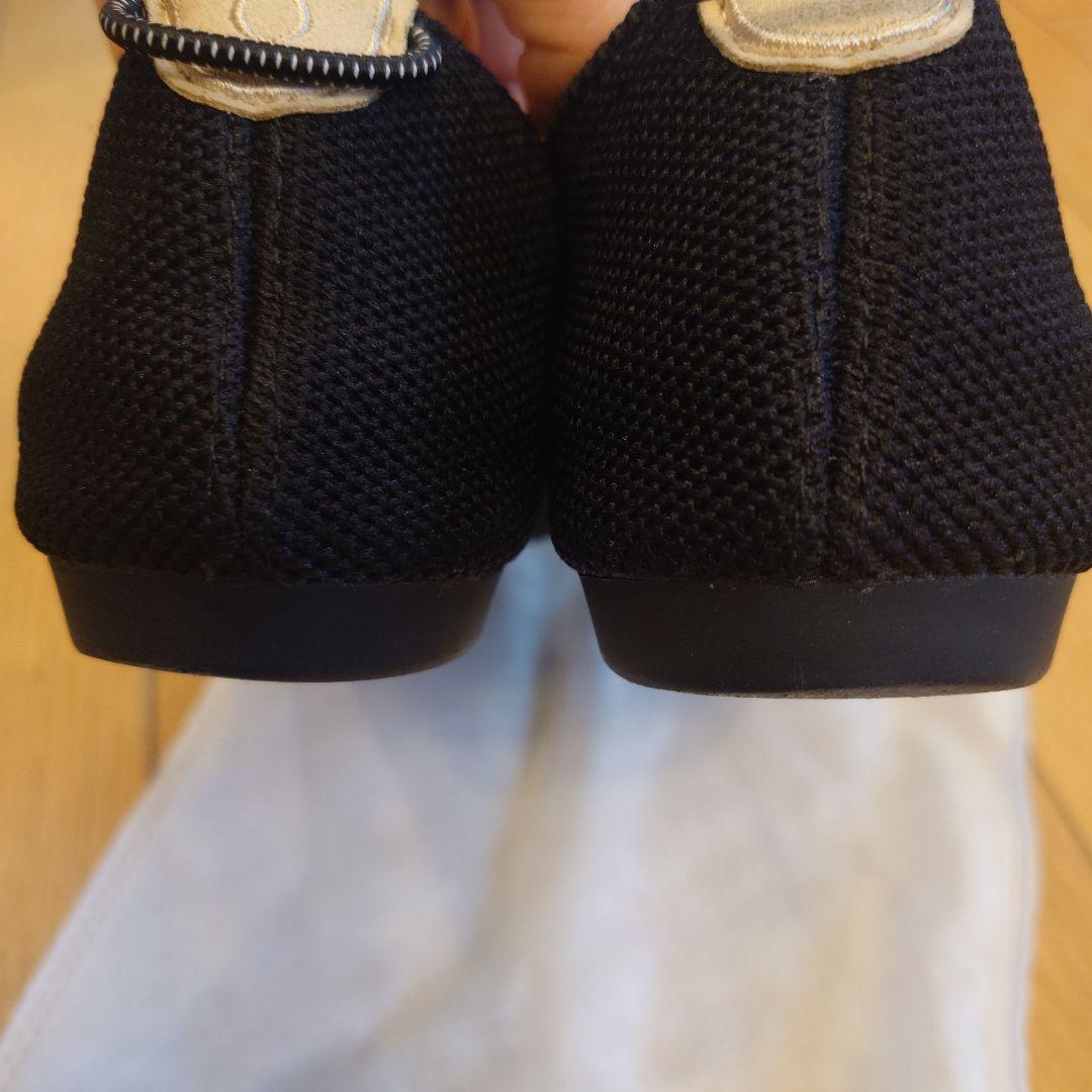 【美品】Öffen オッフェン ポインテッドトゥ 黒 フリル