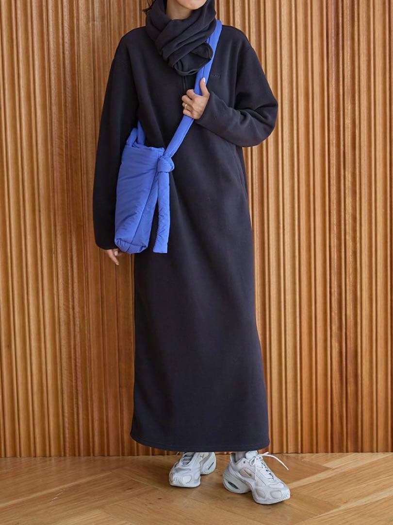 emmi eco ストール付きフリースワンピース　navy sサイズ