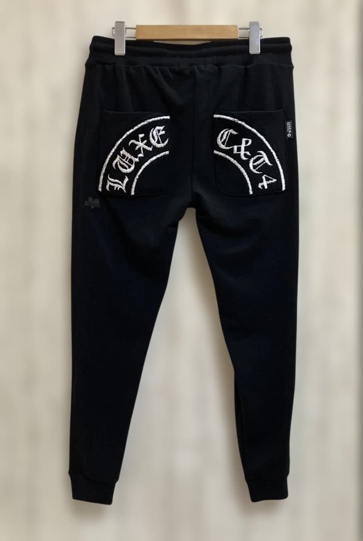 LUXE/R ボアワッペン貼り付けスウェットパンツ