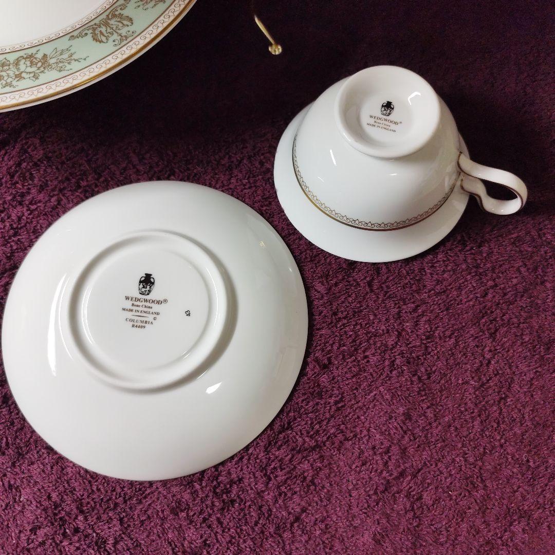ウェッジウッド　コロンビアセージグリーン　カップ＆ソーサー２客＋プレート３枚＋S