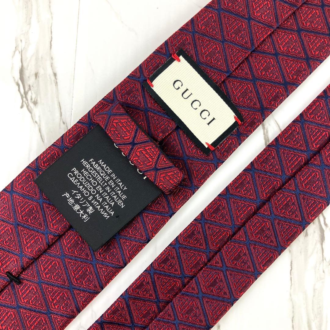 未使用品　グッチ　ネクタイ　ロゴ総柄　ダイヤモンドパターン　ボルドー