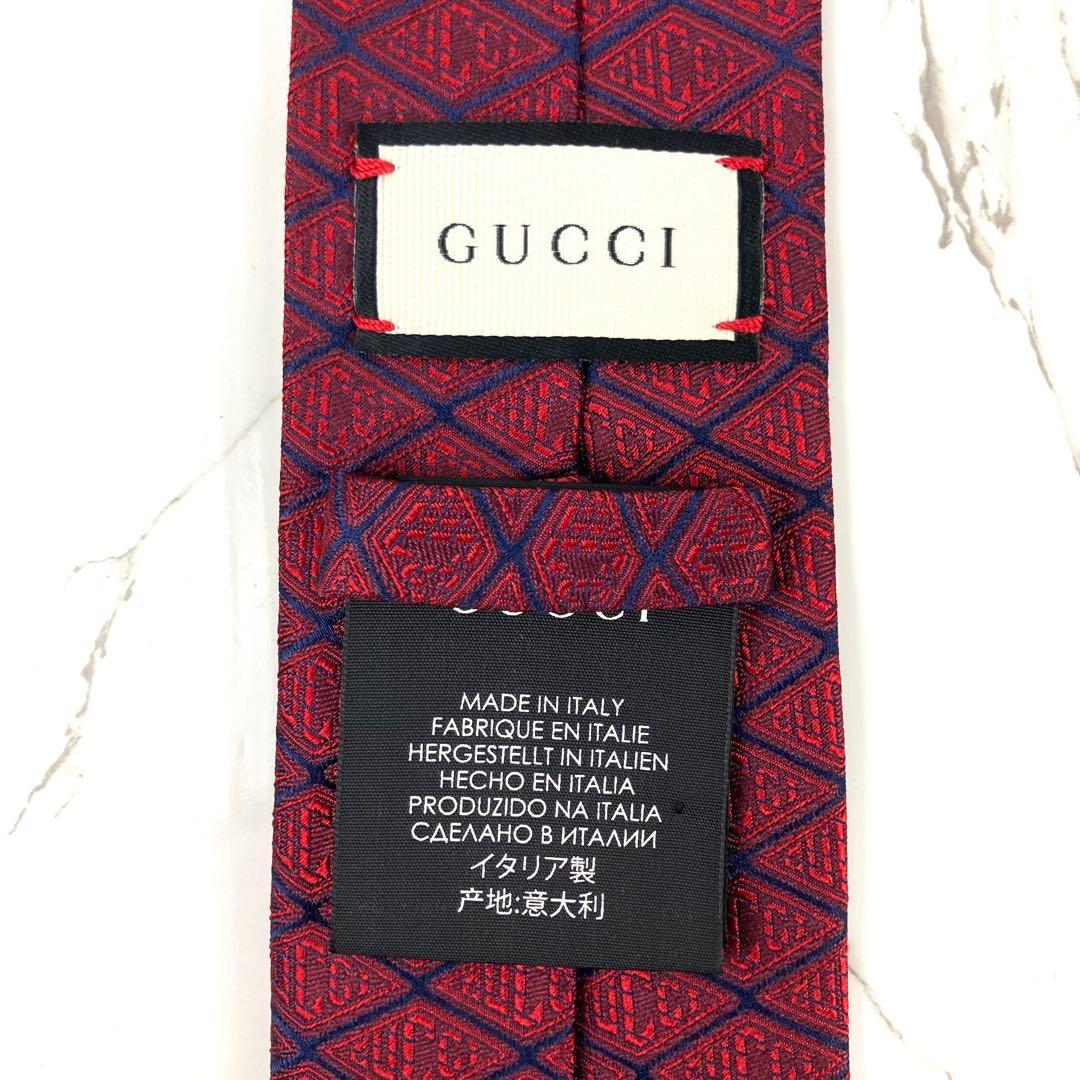 未使用品　グッチ　ネクタイ　ロゴ総柄　ダイヤモンドパターン　ボルドー