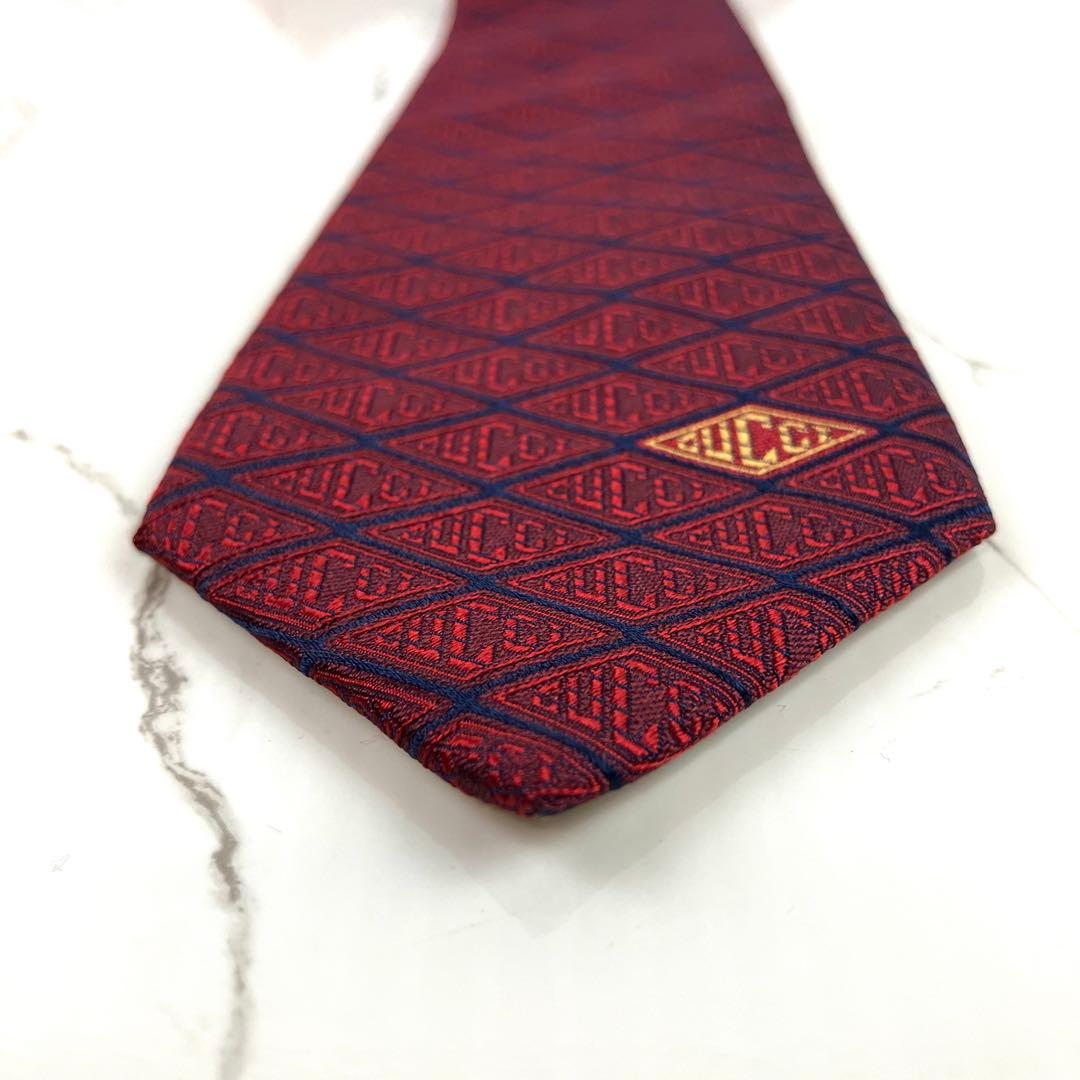未使用品　グッチ　ネクタイ　ロゴ総柄　ダイヤモンドパターン　ボルドー