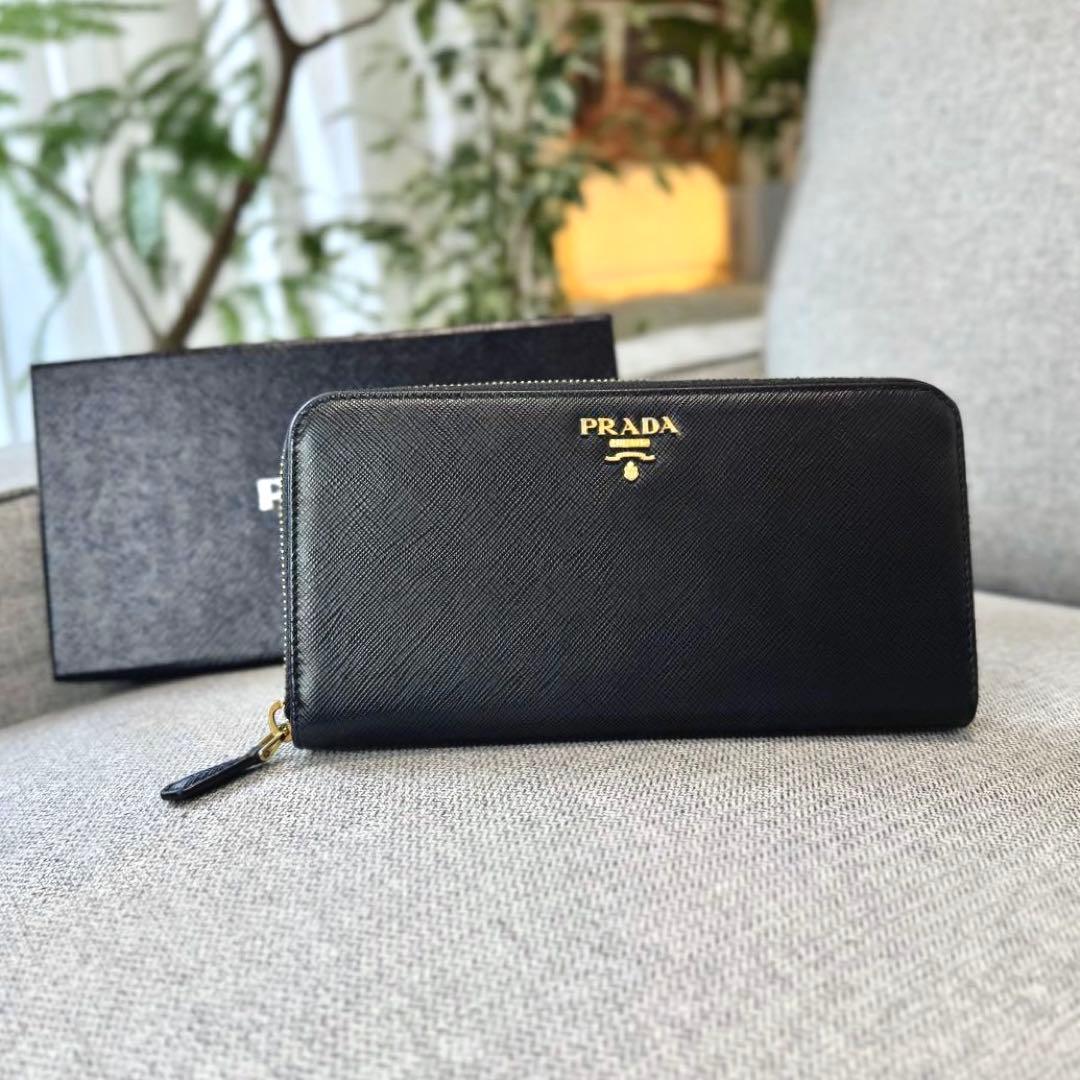 PRADA プラダ サフィアーノ レザー ラウンドジップ 長財布 ブラック