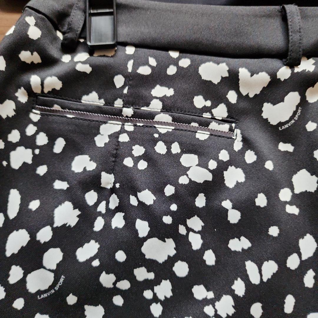 黒と白のスポット柄 Aラインスカート