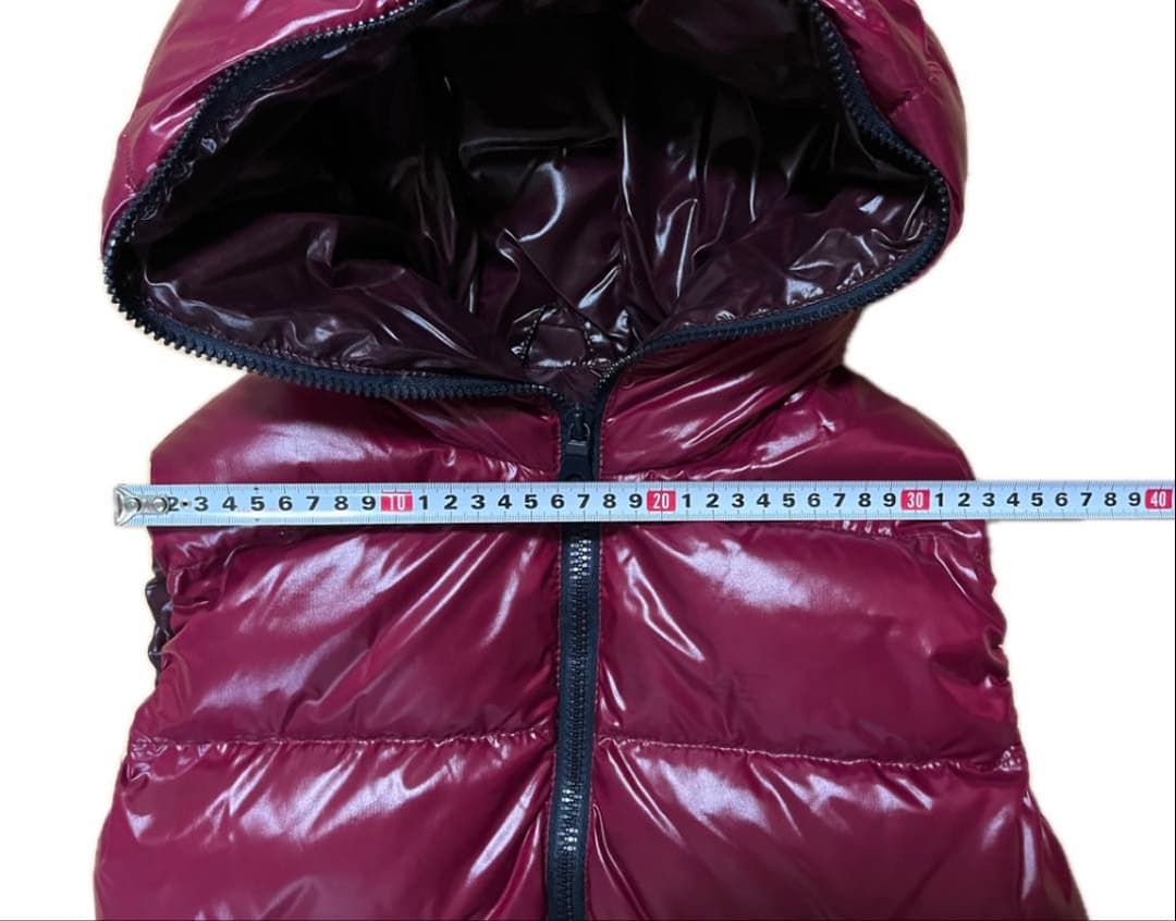 【美品・未使用に近い】DUVETICA ダウンベスト　レディース（size38）