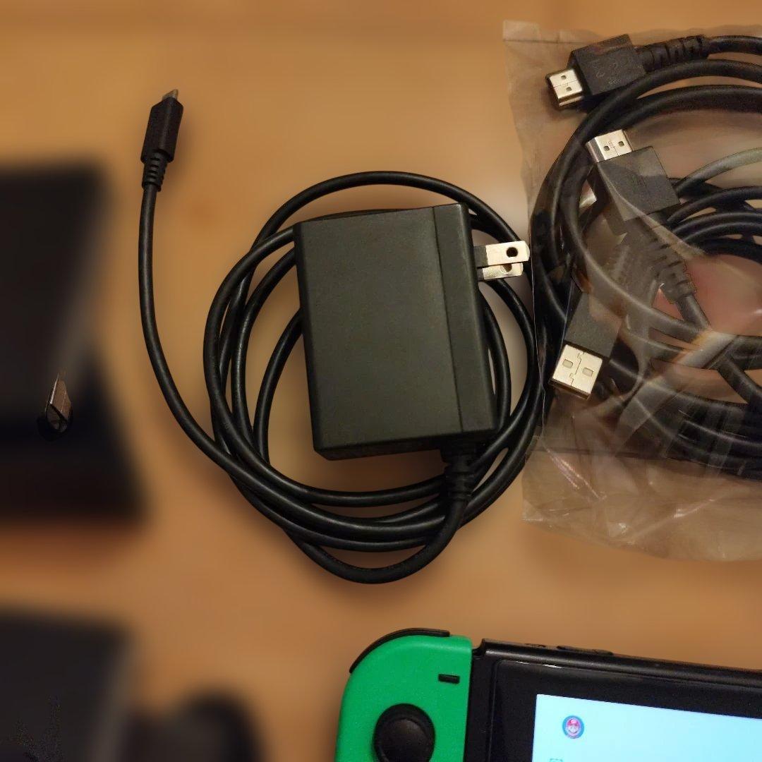 【すぐ遊べるセット】　ニンテンドースイッチ　本体　ジョイコン×4　保護フィルム付