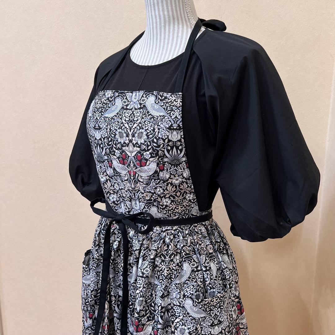 ウィリアムモリス いちごどろぼう 2wayギャザーエプロン　ハンドメイド