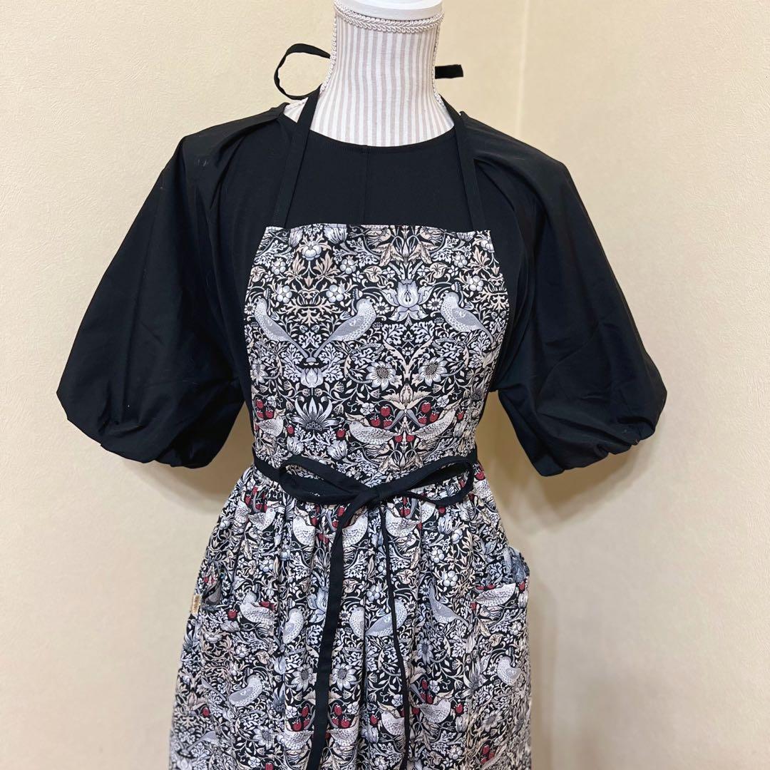 ウィリアムモリス いちごどろぼう 2wayギャザーエプロン　ハンドメイド