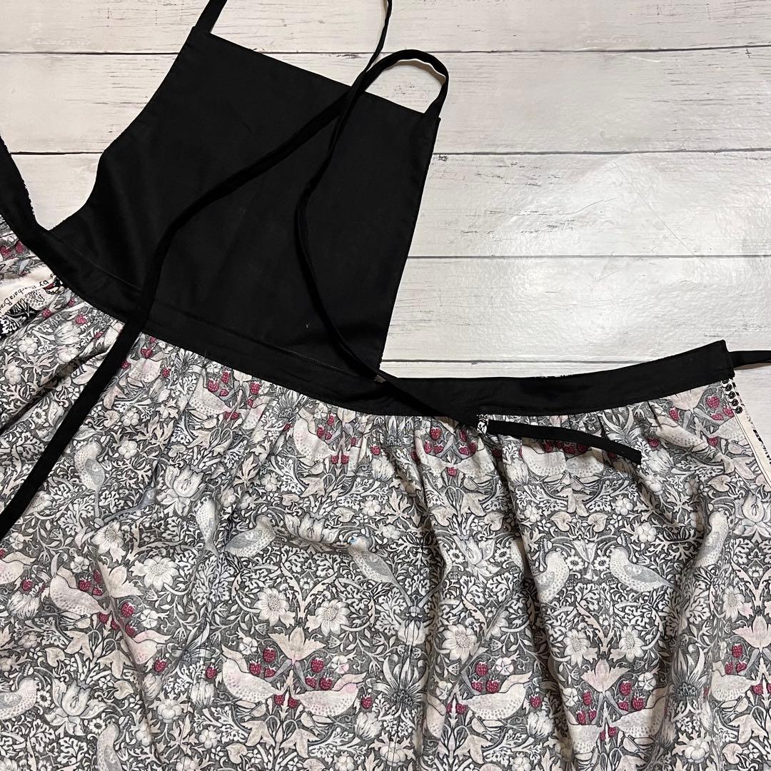 ウィリアムモリス いちごどろぼう 2wayギャザーエプロン　ハンドメイド