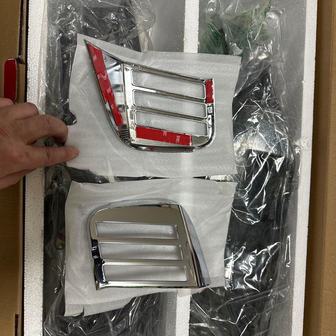 VALENTI80系ノア.ヴォクシー.エスクァイア.ジュエルLEDテールREVO